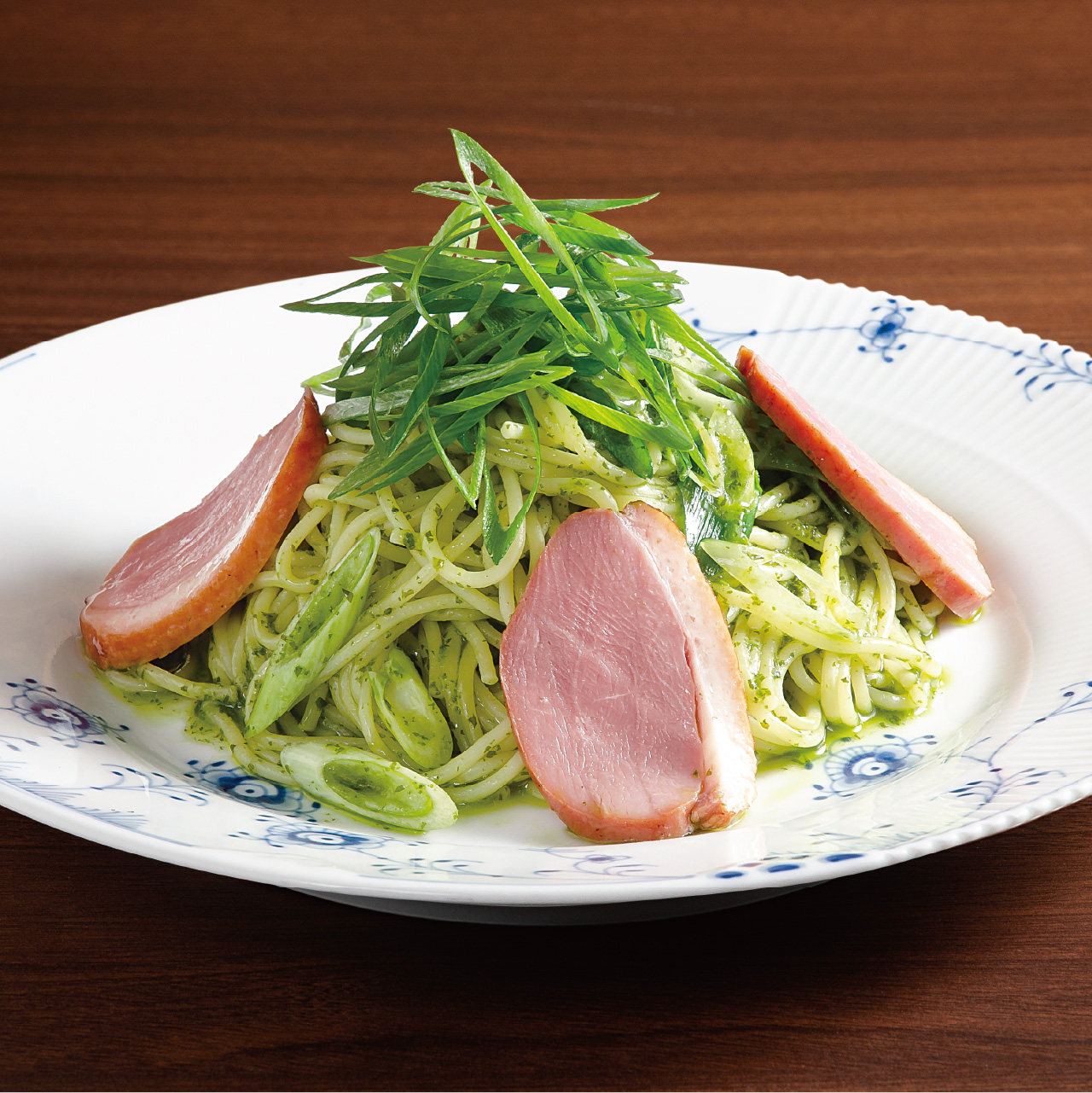 京都九条葱と紅茶鴨の椿屋特製バジルソース